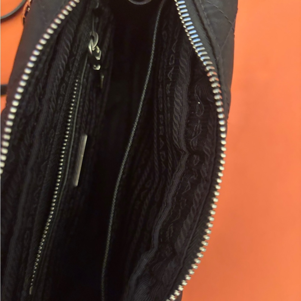 Prada Black Quilted Shoulder Bag with Chain Detail - Picture 4 of 8